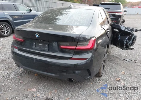 2021 BMW 330I xDrive z USA, uszkodzony, nr VIN 3MW5R7J01M8B48377